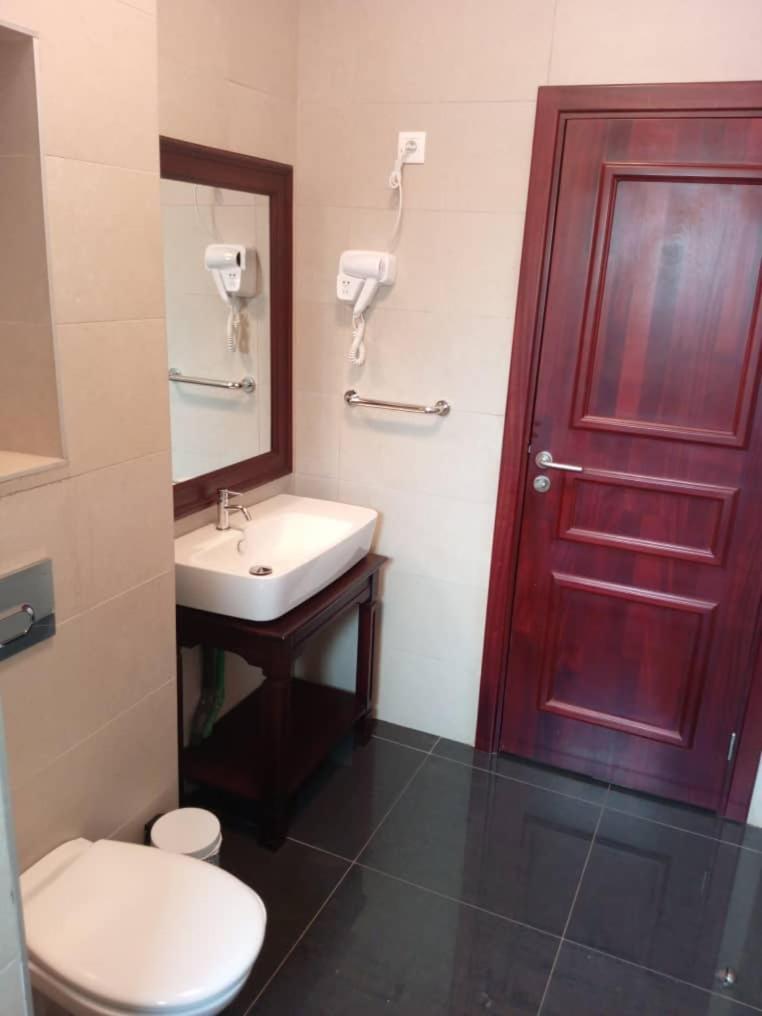 Riad Prince Louis Yaoundé Exterior foto